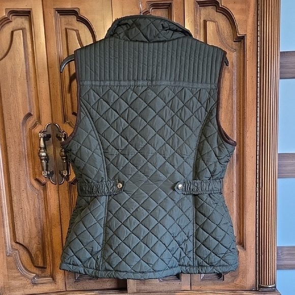 Weatherproof Quilted Dark Green Vest - Picture 3 of 3
